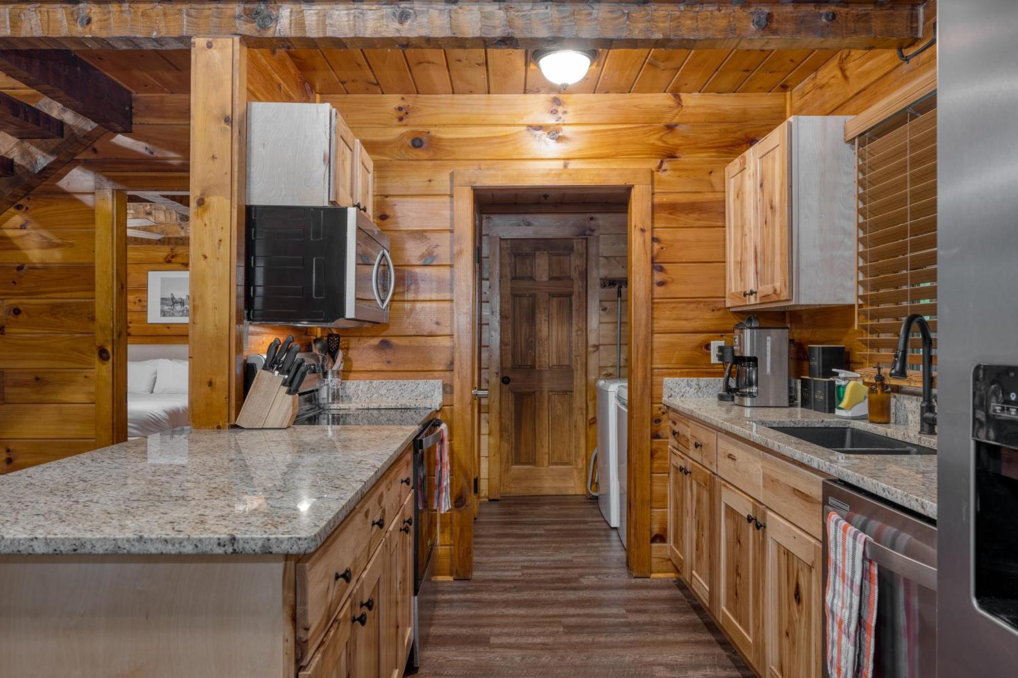 Dudley I By Avantstay Cosy Cabin W Hot Tub Incredible Views Pigeon Forge Exterior photo